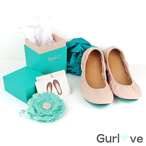 Tieks Shoes - Tieks Pale Pink Flats Size 7
